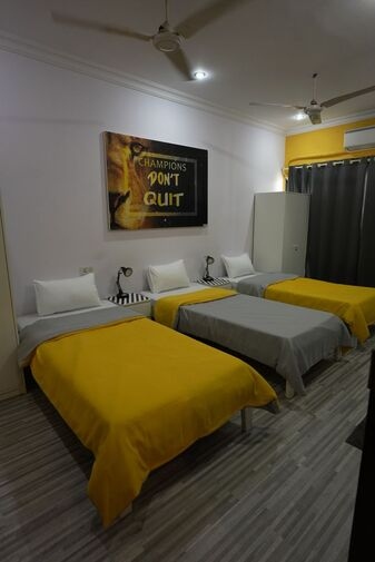 Private Hostels for Pakistani Students